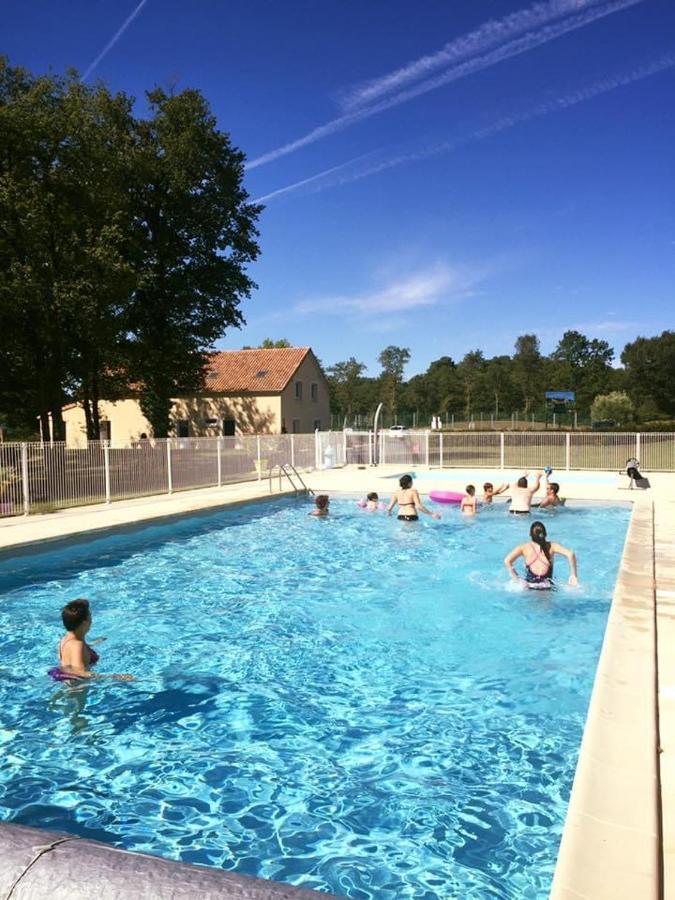 Camping Les Petites Minaudieres Hotel Saint-Sauveur  Exterior foto