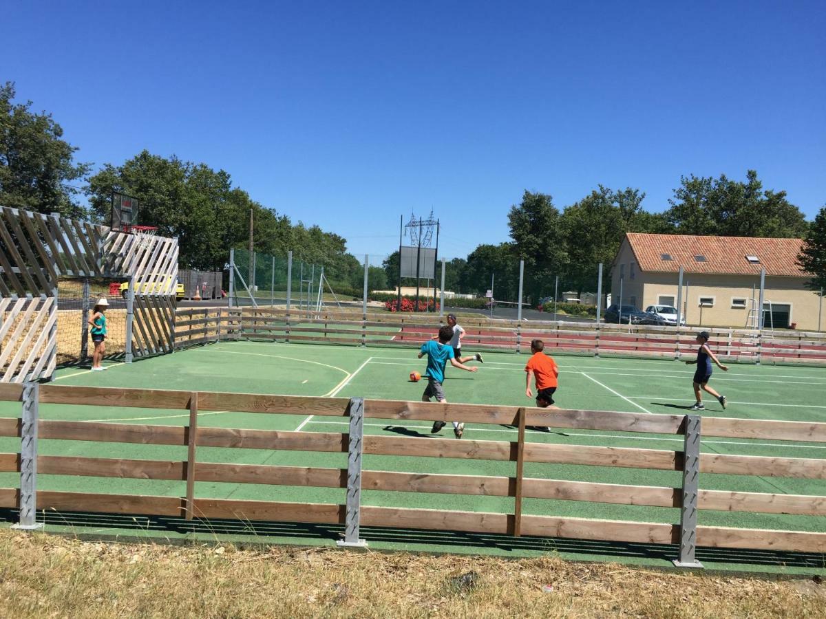 Camping Les Petites Minaudieres Hotel Saint-Sauveur  Exterior foto